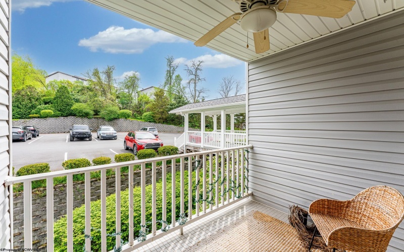 120 Fountain View Drive, Morgantown, West Virginia 26505, 2 Bedrooms Bedrooms, 5 Rooms Rooms,2 BathroomsBathrooms,Single Family Attached,For Sale,Fountain View,10159523
