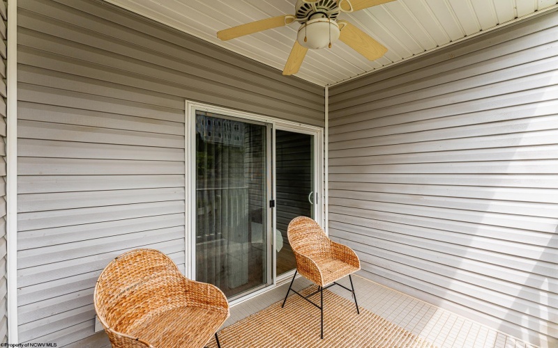 120 Fountain View Drive, Morgantown, West Virginia 26505, 2 Bedrooms Bedrooms, 5 Rooms Rooms,2 BathroomsBathrooms,Single Family Attached,For Sale,Fountain View,10159523