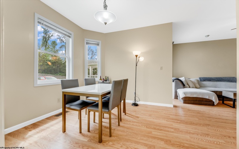 120 Fountain View Drive, Morgantown, West Virginia 26505, 2 Bedrooms Bedrooms, 5 Rooms Rooms,2 BathroomsBathrooms,Single Family Attached,For Sale,Fountain View,10159523