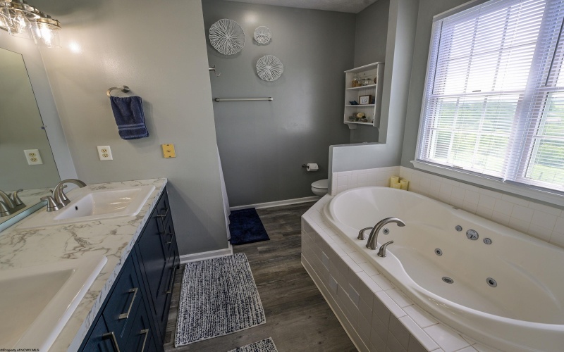 7012 Scenic View Drive, Fairmont, West Virginia 26554, 4 Bedrooms Bedrooms, 10 Rooms Rooms,2 BathroomsBathrooms,Single Family Detached,For Sale,Scenic View,10159527