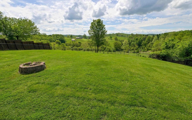 7012 Scenic View Drive, Fairmont, West Virginia 26554, 4 Bedrooms Bedrooms, 10 Rooms Rooms,2 BathroomsBathrooms,Single Family Detached,For Sale,Scenic View,10159527