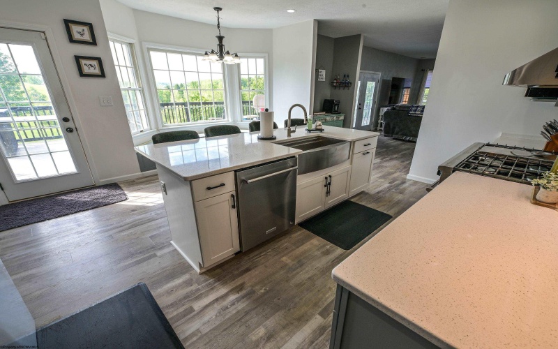 7012 Scenic View Drive, Fairmont, West Virginia 26554, 4 Bedrooms Bedrooms, 10 Rooms Rooms,2 BathroomsBathrooms,Single Family Detached,For Sale,Scenic View,10159527