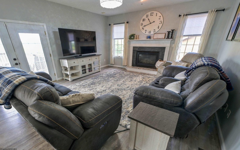 7012 Scenic View Drive, Fairmont, West Virginia 26554, 4 Bedrooms Bedrooms, 10 Rooms Rooms,2 BathroomsBathrooms,Single Family Detached,For Sale,Scenic View,10159527