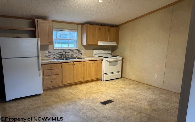 118 Joni Kay Boulevard, Buckhannon, West Virginia 26201, 3 Bedrooms Bedrooms, 7 Rooms Rooms,2 BathroomsBathrooms,Residential Rentals,For Rent,Joni Kay,10159522