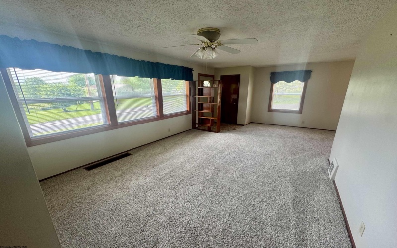 213 Albright Road, Kingwood, West Virginia 26537, 2 Bedrooms Bedrooms, 6 Rooms Rooms,1 BathroomBathrooms,Single Family Detached,For Sale,Albright,10159526