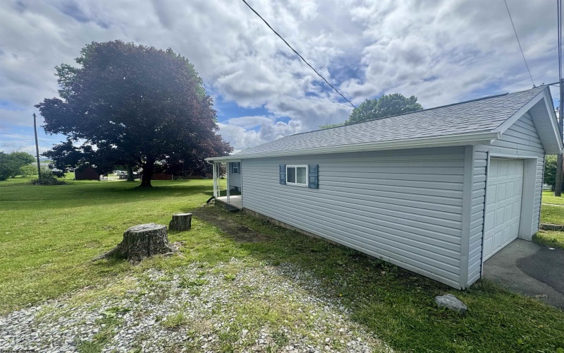 213 Albright Road, Kingwood, West Virginia 26537, 2 Bedrooms Bedrooms, 6 Rooms Rooms,1 BathroomBathrooms,Single Family Detached,For Sale,Albright,10159526