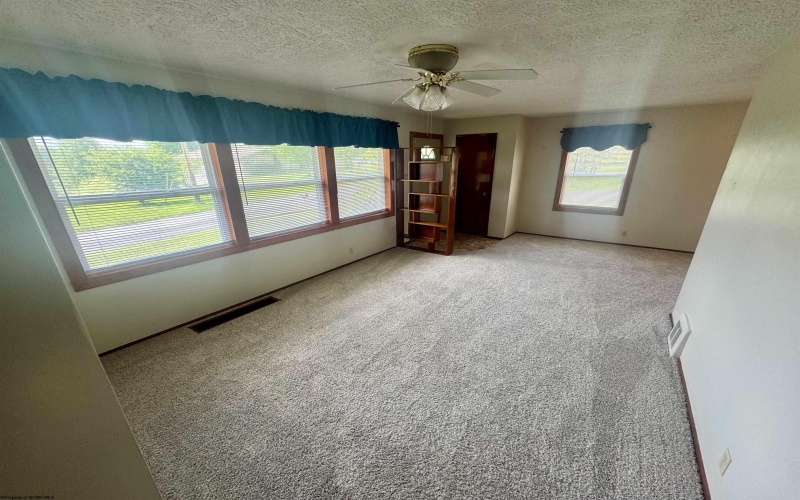 213 Albright Road, Kingwood, West Virginia 26537, 2 Bedrooms Bedrooms, 6 Rooms Rooms,1 BathroomBathrooms,Single Family Detached,For Sale,Albright,10159526