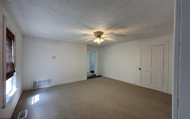 208 Jefferson Street, Mannington, West Virginia 26582, 2 Bedrooms Bedrooms, 5 Rooms Rooms,1 BathroomBathrooms,Single Family Detached,For Sale,Jefferson,10159521