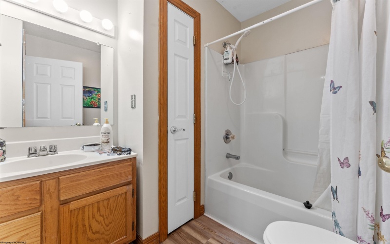 3 Bakers Pointe, Morgantown, West Virginia 26505, 2 Bedrooms Bedrooms, 4 Rooms Rooms,1 BathroomBathrooms,Single Family Attached,For Sale,Bakers,10159532