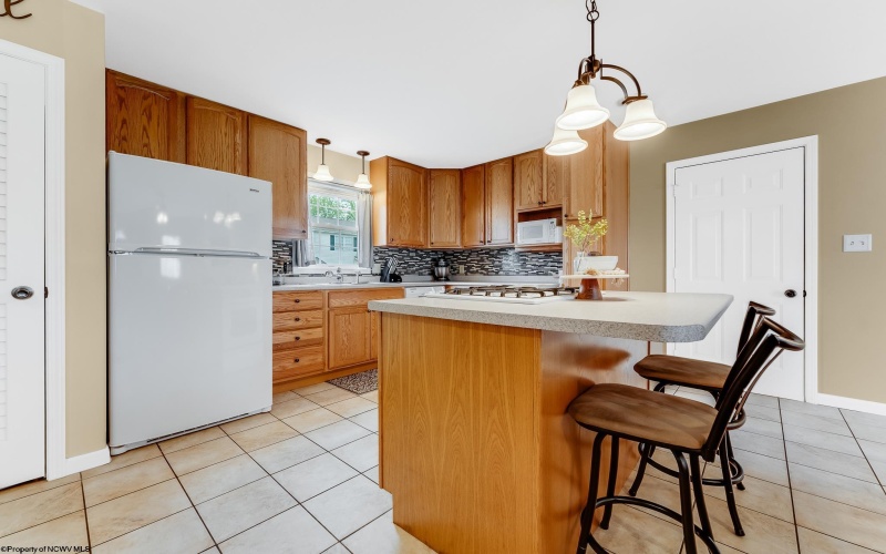 4032 Pinehurst Drive, Morgantown, West Virginia 26505, 2 Bedrooms Bedrooms, 4 Rooms Rooms,2 BathroomsBathrooms,Single Family Attached,For Sale,Pinehurst,10159539