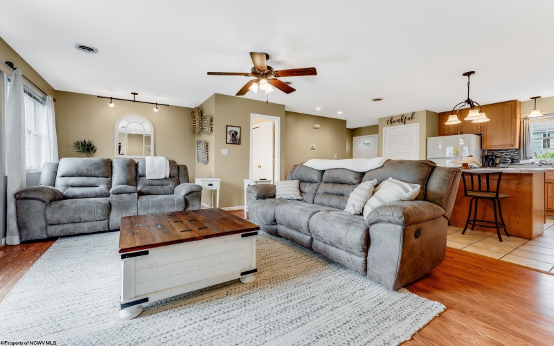 4032 Pinehurst Drive, Morgantown, West Virginia 26505, 2 Bedrooms Bedrooms, 4 Rooms Rooms,2 BathroomsBathrooms,Single Family Attached,For Sale,Pinehurst,10159539