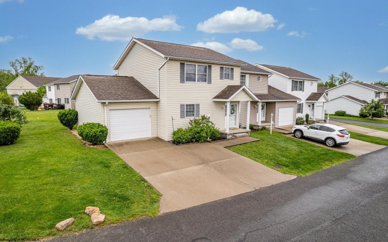 4032 Pinehurst Drive, Morgantown, West Virginia 26505, 2 Bedrooms Bedrooms, 4 Rooms Rooms,2 BathroomsBathrooms,Single Family Attached,For Sale,Pinehurst,10159539