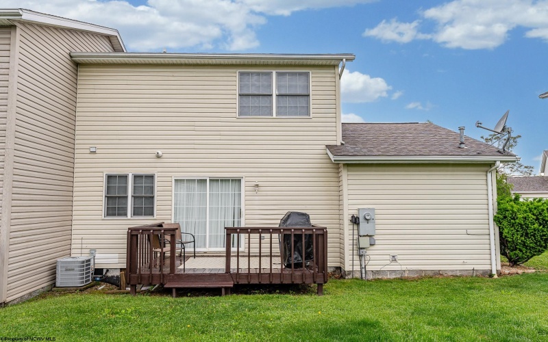 4032 Pinehurst Drive, Morgantown, West Virginia 26505, 2 Bedrooms Bedrooms, 4 Rooms Rooms,2 BathroomsBathrooms,Single Family Attached,For Sale,Pinehurst,10159539