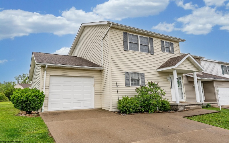 4032 Pinehurst Drive, Morgantown, West Virginia 26505, 2 Bedrooms Bedrooms, 4 Rooms Rooms,2 BathroomsBathrooms,Single Family Attached,For Sale,Pinehurst,10159539