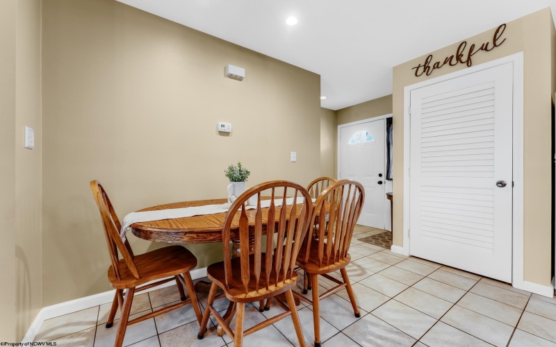 4032 Pinehurst Drive, Morgantown, West Virginia 26505, 2 Bedrooms Bedrooms, 4 Rooms Rooms,2 BathroomsBathrooms,Single Family Attached,For Sale,Pinehurst,10159539