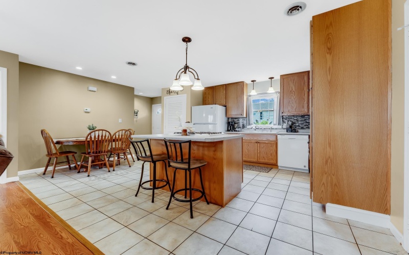 4032 Pinehurst Drive, Morgantown, West Virginia 26505, 2 Bedrooms Bedrooms, 4 Rooms Rooms,2 BathroomsBathrooms,Single Family Attached,For Sale,Pinehurst,10159539