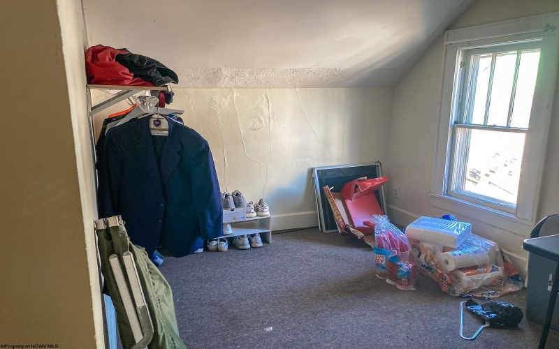 374 Forest Avenue, Morgantown, West Virginia 26505, ,Multi-unit/income,For Sale,Forest,10159548