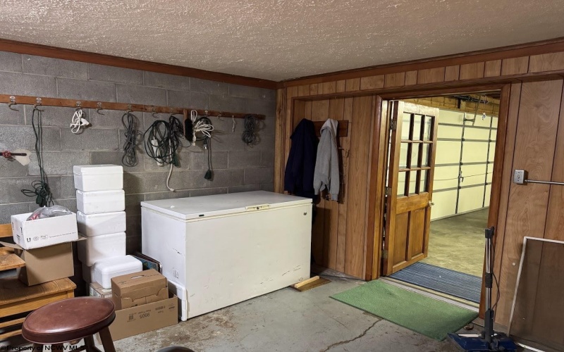 48 Millbrook Road, Bridgeport, West Virginia 26330, 3 Bedrooms Bedrooms, 9 Rooms Rooms,2 BathroomsBathrooms,Single Family Detached,For Sale,Millbrook,10159530