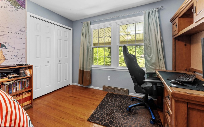 134 Pine Tree Lane, Morgantown, West Virginia 26508, 4 Bedrooms Bedrooms, 9 Rooms Rooms,3 BathroomsBathrooms,Single Family Detached,For Sale,Pine Tree,10159549