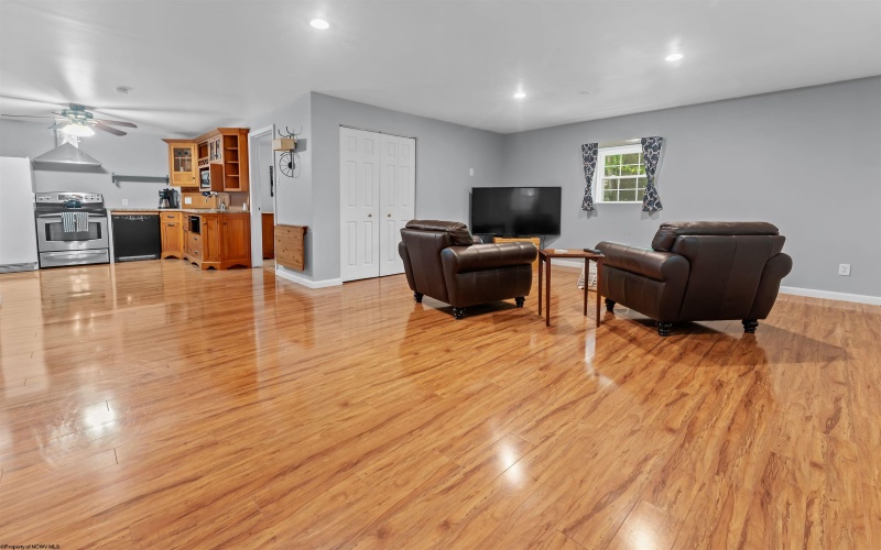 134 Pine Tree Lane, Morgantown, West Virginia 26508, 4 Bedrooms Bedrooms, 9 Rooms Rooms,3 BathroomsBathrooms,Single Family Detached,For Sale,Pine Tree,10159549