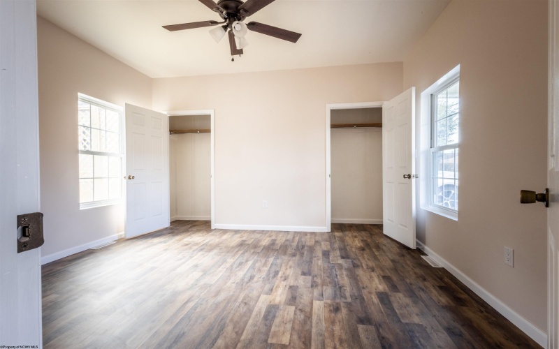 406 Maple Avenue, Fairmont, West Virginia 26554, 1 Bedroom Bedrooms, 3 Rooms Rooms,1 BathroomBathrooms,Single Family Detached,For Sale,Maple,10159531