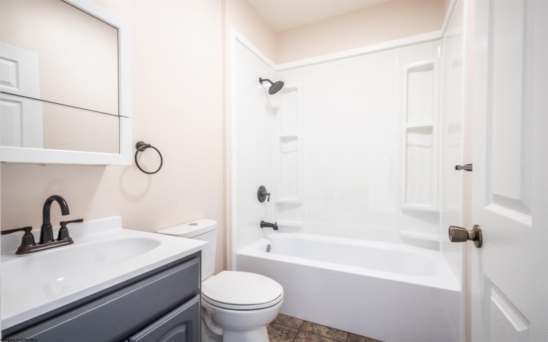 406 Maple Avenue, Fairmont, West Virginia 26554, 1 Bedroom Bedrooms, 3 Rooms Rooms,1 BathroomBathrooms,Single Family Detached,For Sale,Maple,10159531