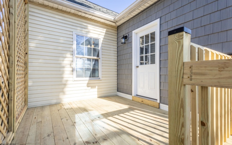 406 Maple Avenue, Fairmont, West Virginia 26554, 1 Bedroom Bedrooms, 3 Rooms Rooms,1 BathroomBathrooms,Single Family Detached,For Sale,Maple,10159531