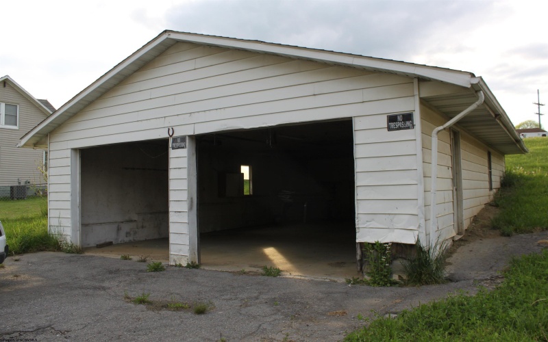 18703 Webster Road, Craigsville, West Virginia 26205, 4 Bedrooms Bedrooms, 11 Rooms Rooms,2 BathroomsBathrooms,Single Family Detached,For Sale,Webster,10159533