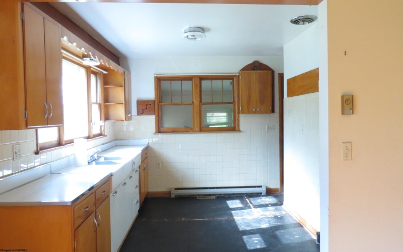 1782 Parsons Road, Montrose, West Virginia 26283-7069, 2 Bedrooms Bedrooms, 5 Rooms Rooms,1 BathroomBathrooms,Single Family Detached,For Sale,Parsons,10159547