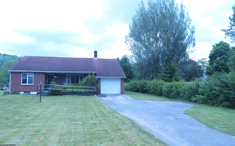 1782 Parsons Road, Montrose, West Virginia 26283-7069, 2 Bedrooms Bedrooms, 5 Rooms Rooms,1 BathroomBathrooms,Single Family Detached,For Sale,Parsons,10159547