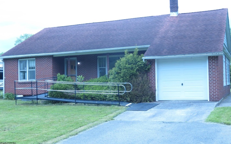 1782 Parsons Road, Montrose, West Virginia 26283-7069, 2 Bedrooms Bedrooms, 5 Rooms Rooms,1 BathroomBathrooms,Single Family Detached,For Sale,Parsons,10159547