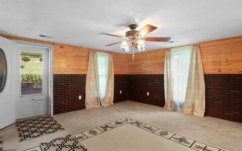 107 Orchard Street, Masontown, West Virginia 26542, 3 Bedrooms Bedrooms, 6 Rooms Rooms,2 BathroomsBathrooms,Single Family Detached,For Sale,Orchard,10159541