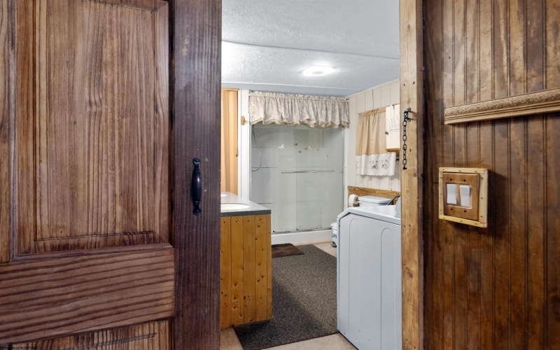 107 Orchard Street, Masontown, West Virginia 26542, 3 Bedrooms Bedrooms, 6 Rooms Rooms,2 BathroomsBathrooms,Single Family Detached,For Sale,Orchard,10159541