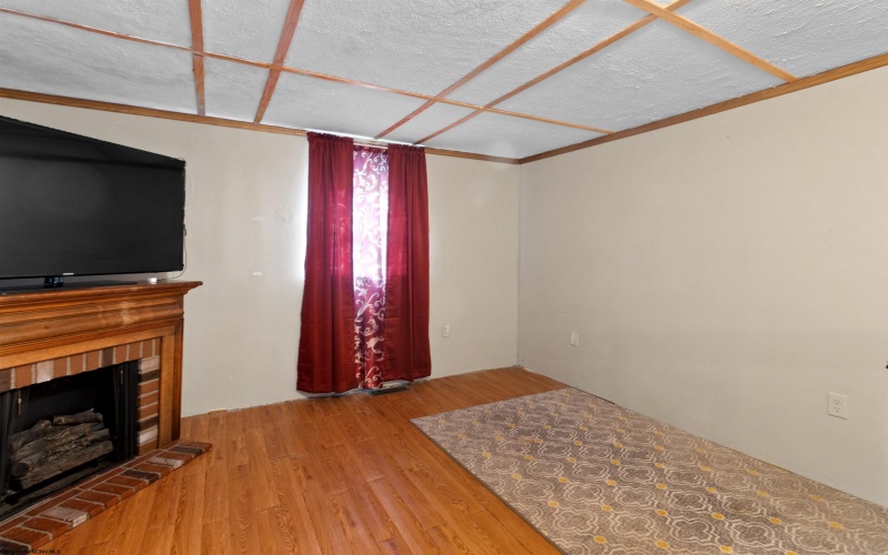 107 Orchard Street, Masontown, West Virginia 26542, 3 Bedrooms Bedrooms, 6 Rooms Rooms,2 BathroomsBathrooms,Single Family Detached,For Sale,Orchard,10159541