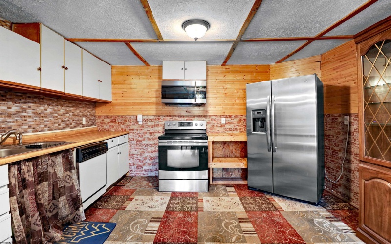 107 Orchard Street, Masontown, West Virginia 26542, 3 Bedrooms Bedrooms, 6 Rooms Rooms,2 BathroomsBathrooms,Single Family Detached,For Sale,Orchard,10159541