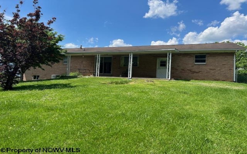 1601 Clifton Drive, Fairmont, West Virginia 26554, 3 Bedrooms Bedrooms, 8 Rooms Rooms,2 BathroomsBathrooms,Single Family Detached,For Sale,Clifton,10159534