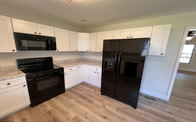 107 Valley Court, Elkins, West Virginia 26241, 3 Bedrooms Bedrooms, 8 Rooms Rooms,2 BathroomsBathrooms,Single Family Detached,For Sale,Valley,10159540