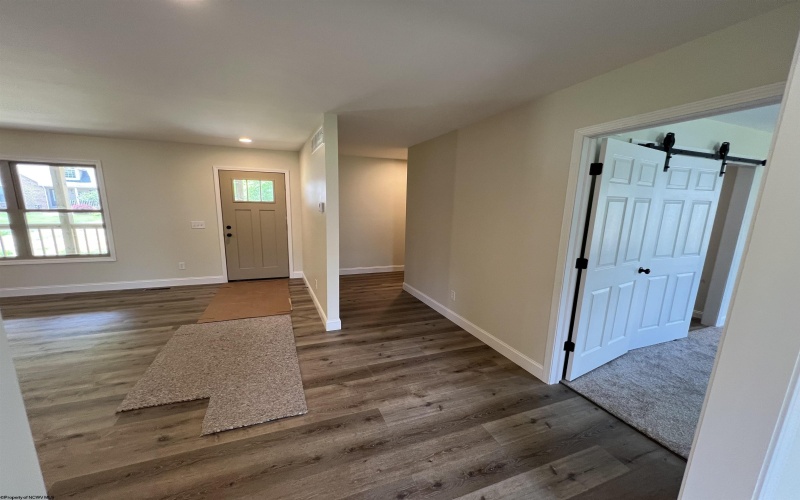 107 Valley Court, Elkins, West Virginia 26241, 3 Bedrooms Bedrooms, 8 Rooms Rooms,2 BathroomsBathrooms,Single Family Detached,For Sale,Valley,10159540