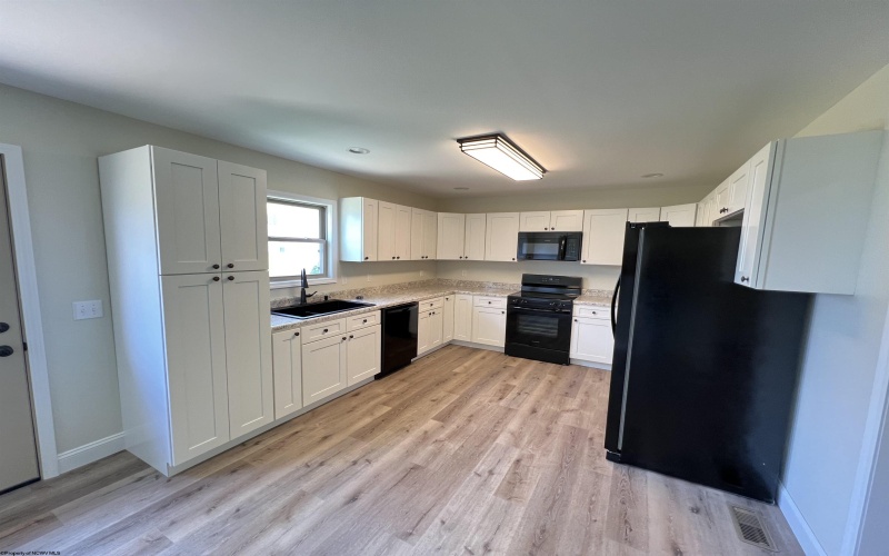 107 Valley Court, Elkins, West Virginia 26241, 3 Bedrooms Bedrooms, 8 Rooms Rooms,2 BathroomsBathrooms,Single Family Detached,For Sale,Valley,10159540