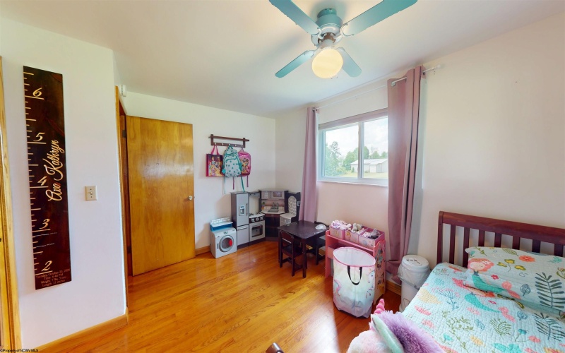1123 Bakers Ridge Road, Morgantown, West Virginia 26508, 3 Bedrooms Bedrooms, 9 Rooms Rooms,1 BathroomBathrooms,Single Family Detached,For Sale,Bakers Ridge,10159552