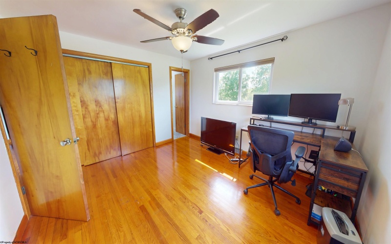 1123 Bakers Ridge Road, Morgantown, West Virginia 26508, 3 Bedrooms Bedrooms, 9 Rooms Rooms,1 BathroomBathrooms,Single Family Detached,For Sale,Bakers Ridge,10159552