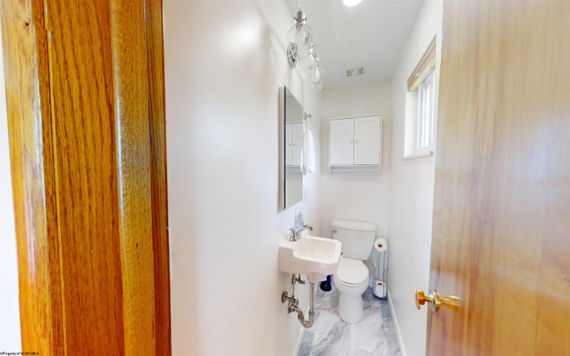 1123 Bakers Ridge Road, Morgantown, West Virginia 26508, 3 Bedrooms Bedrooms, 9 Rooms Rooms,1 BathroomBathrooms,Single Family Detached,For Sale,Bakers Ridge,10159552
