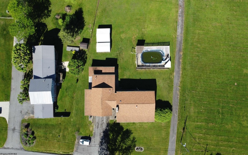 1123 Bakers Ridge Road, Morgantown, West Virginia 26508, 3 Bedrooms Bedrooms, 9 Rooms Rooms,1 BathroomBathrooms,Single Family Detached,For Sale,Bakers Ridge,10159552