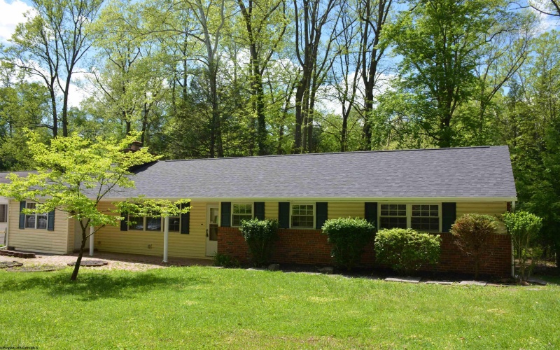 1251 Briercliff Road, Bridgeport, West Virginia 26330, 3 Bedrooms Bedrooms, 6 Rooms Rooms,1 BathroomBathrooms,Single Family Detached,For Sale,Briercliff,10159555