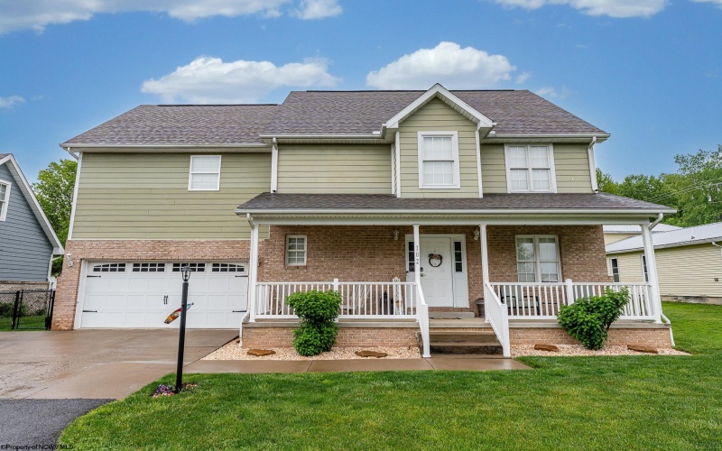 102 Maren Lane, Morgantown, West Virginia 26508, 3 Bedrooms Bedrooms, 7 Rooms Rooms,2 BathroomsBathrooms,Single Family Detached,For Sale,Maren,10159553
