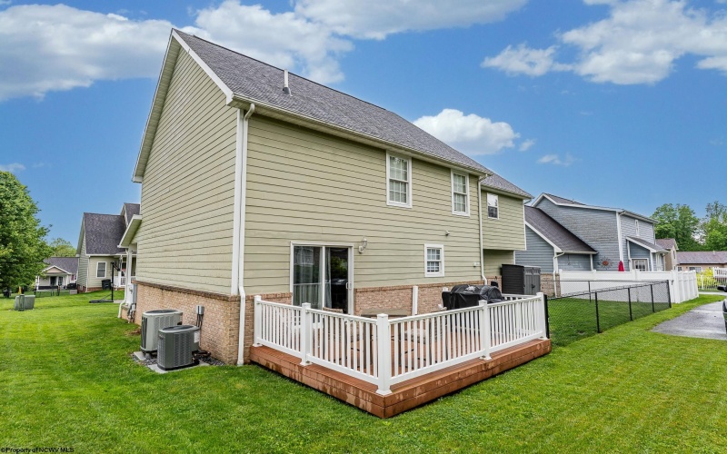 102 Maren Lane, Morgantown, West Virginia 26508, 3 Bedrooms Bedrooms, 7 Rooms Rooms,2 BathroomsBathrooms,Single Family Detached,For Sale,Maren,10159553