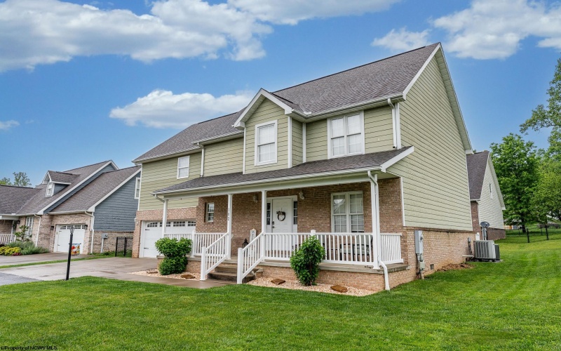 102 Maren Lane, Morgantown, West Virginia 26508, 3 Bedrooms Bedrooms, 7 Rooms Rooms,2 BathroomsBathrooms,Single Family Detached,For Sale,Maren,10159553