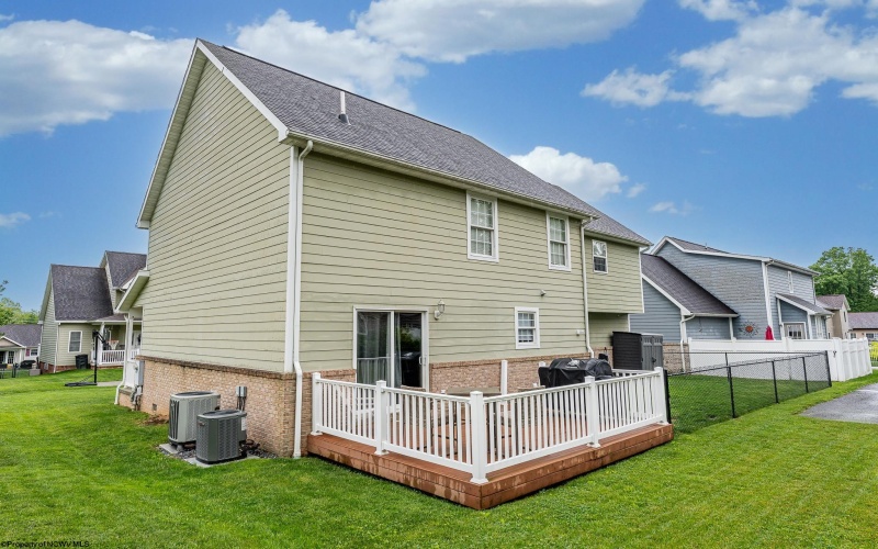 102 Maren Lane, Morgantown, West Virginia 26508, 3 Bedrooms Bedrooms, 7 Rooms Rooms,2 BathroomsBathrooms,Single Family Detached,For Sale,Maren,10159553