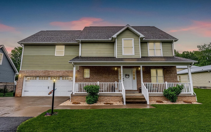 102 Maren Lane, Morgantown, West Virginia 26508, 3 Bedrooms Bedrooms, 7 Rooms Rooms,2 BathroomsBathrooms,Single Family Detached,For Sale,Maren,10159553