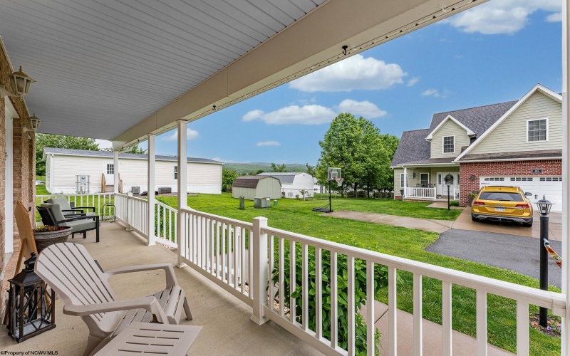 102 Maren Lane, Morgantown, West Virginia 26508, 3 Bedrooms Bedrooms, 7 Rooms Rooms,2 BathroomsBathrooms,Single Family Detached,For Sale,Maren,10159553